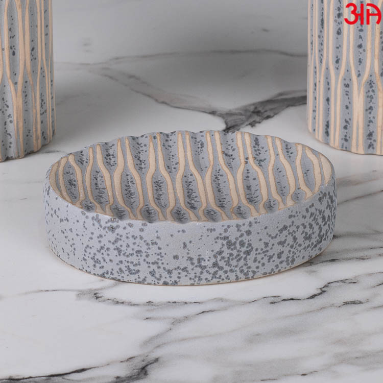 grey ceramic soap dispenser3