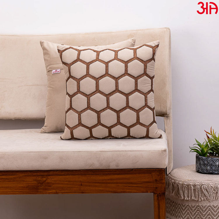 hexagon zari embossed cushion peanut2