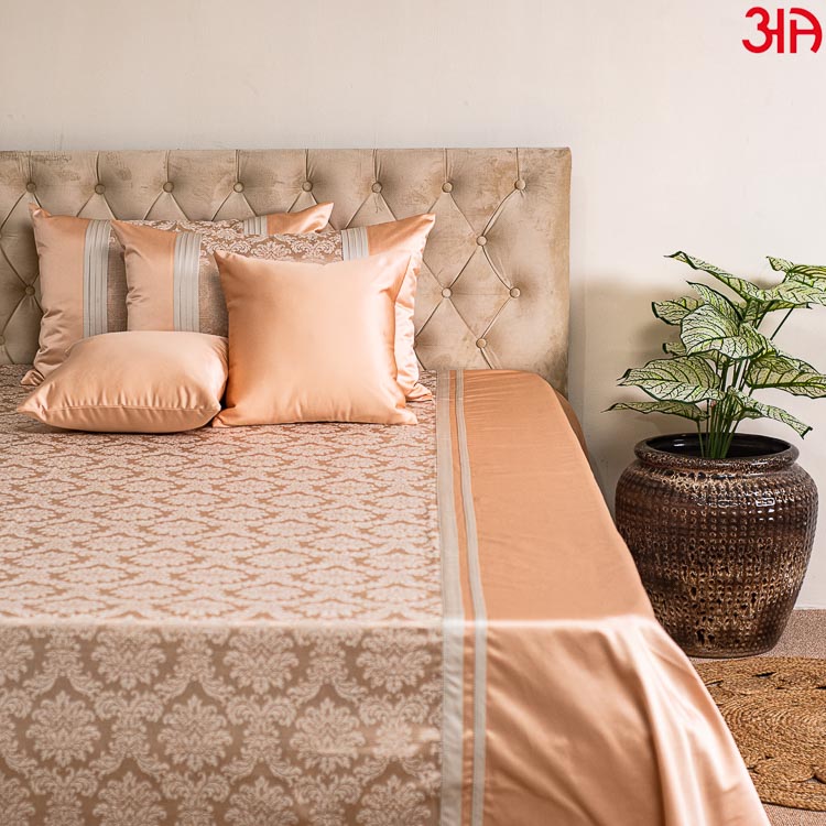 jacquard mix peach bed cover 
