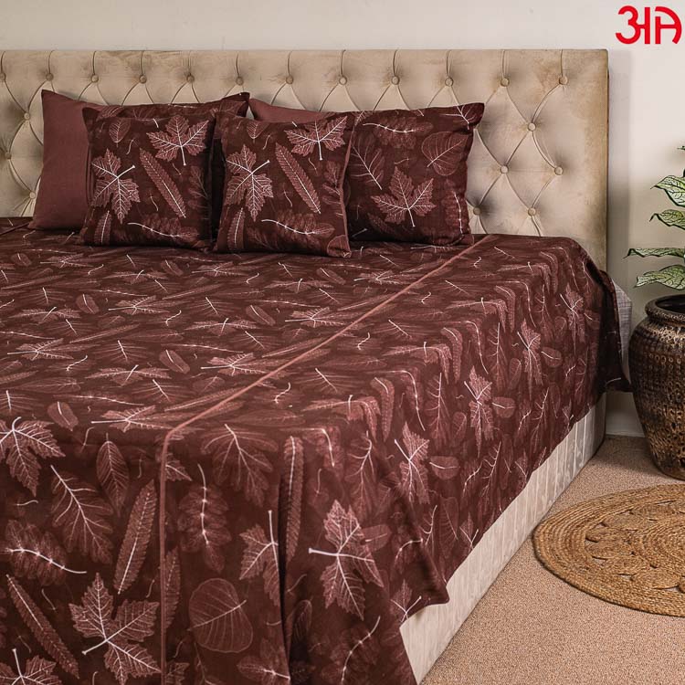 maroon leaf cotton bed cover4