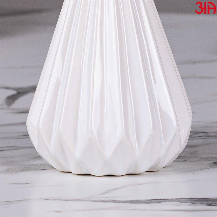 white marble soap dispenser stripe cut3