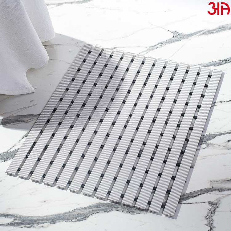 off white stripe showermat with drain hole 