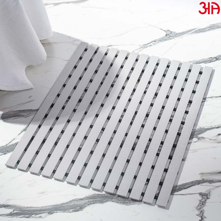 off white stripe showermat with drain hole