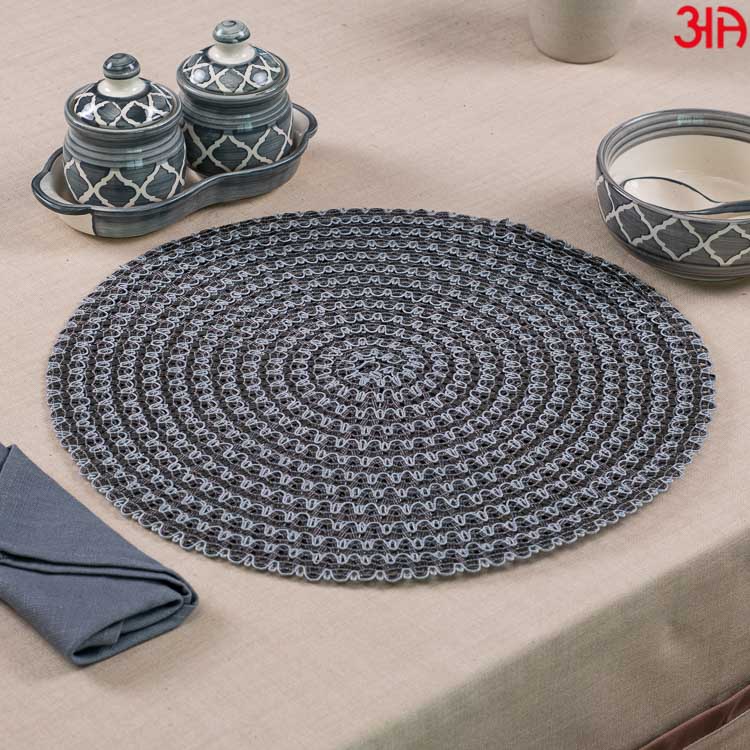 grey round table mat2