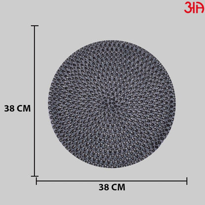 grey round table mat4