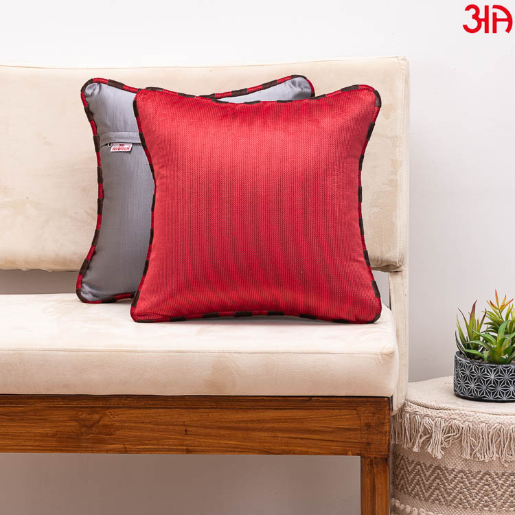 red velvet cushion cover2