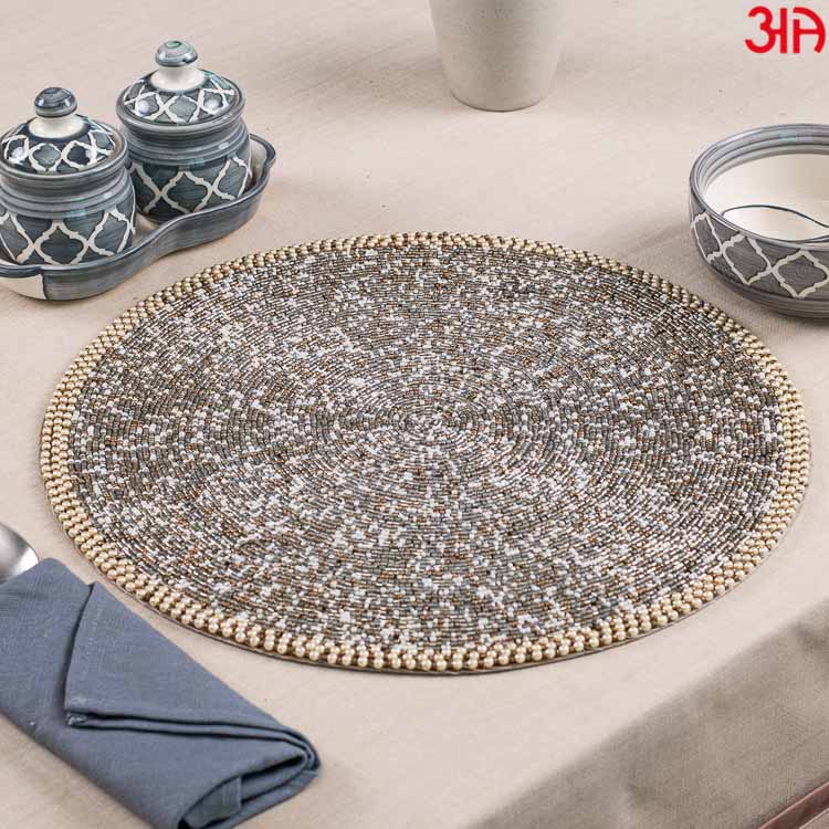 round grey table mat golden2