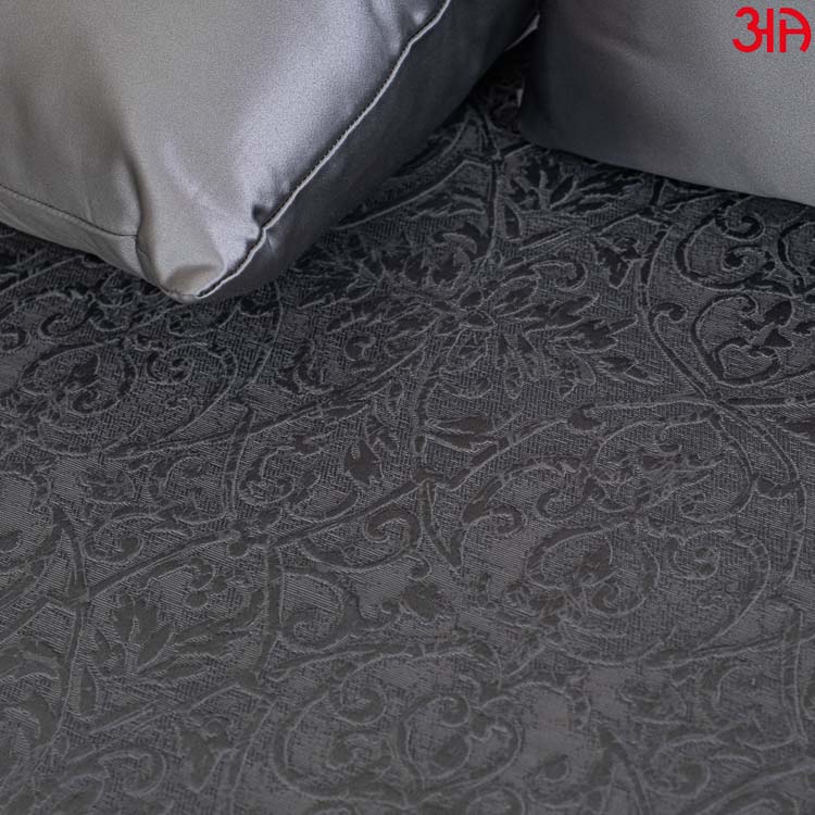 silver jacquard mix bed cover3