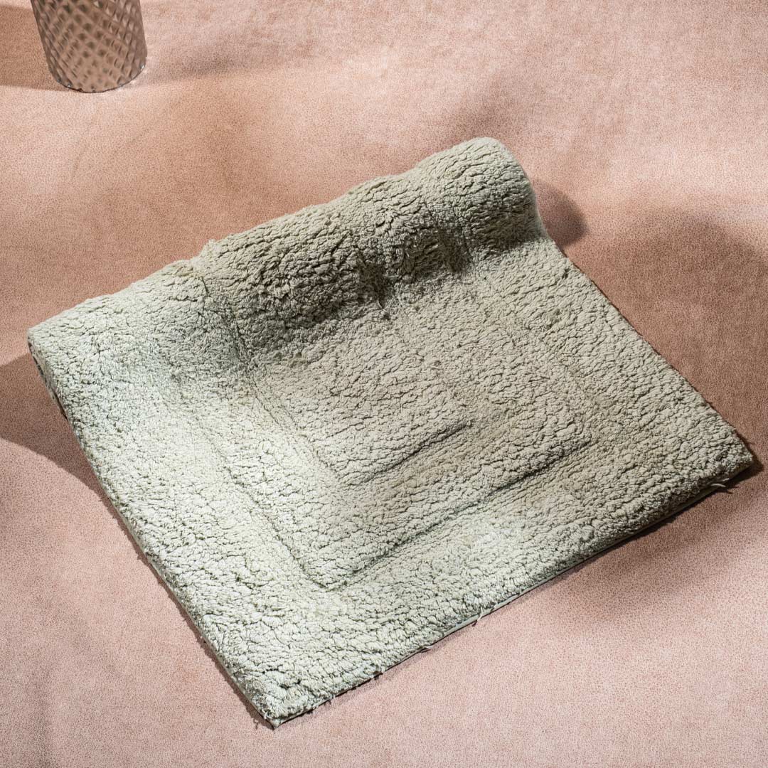 Soft Absorbent U-Shaped Pedestal Bath Mat &amp; Rectangle Bath mat (2pc Set) - GREEN