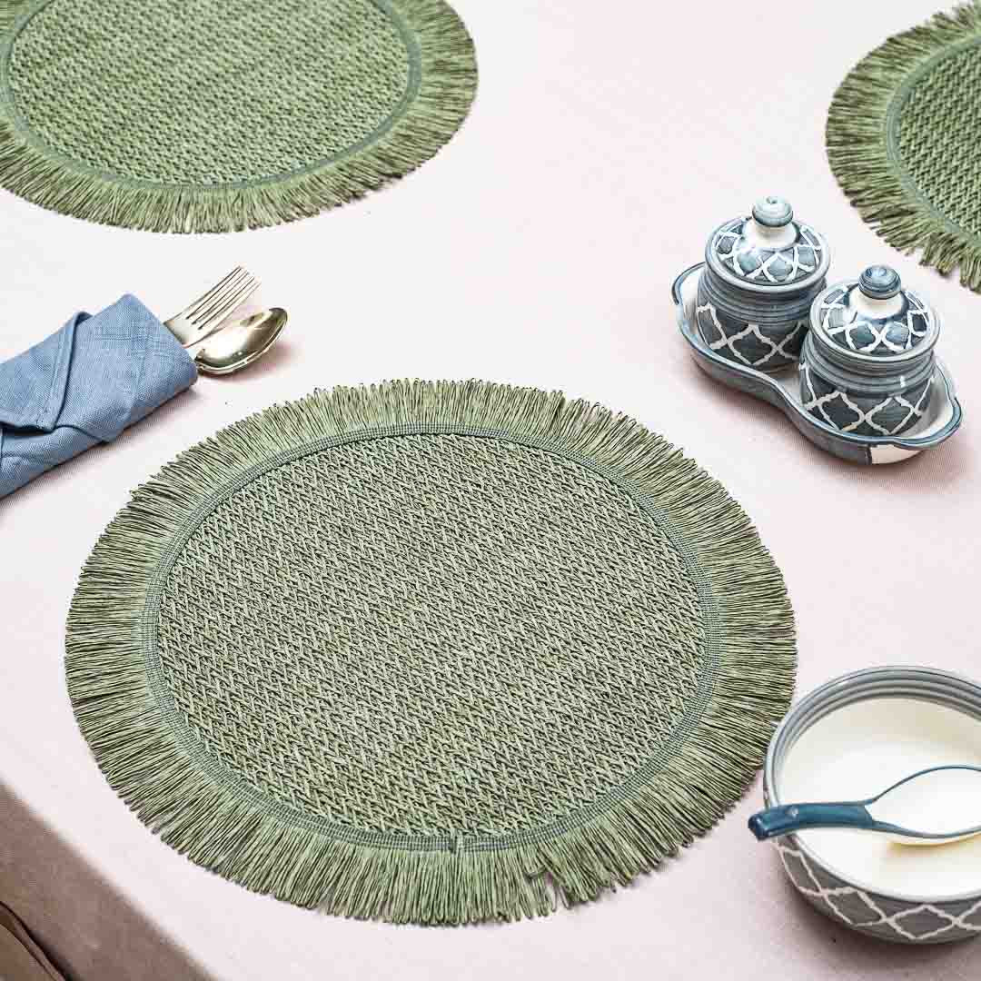 Round Tokyo Frill Design Round Table Mat (16 Inch Round)