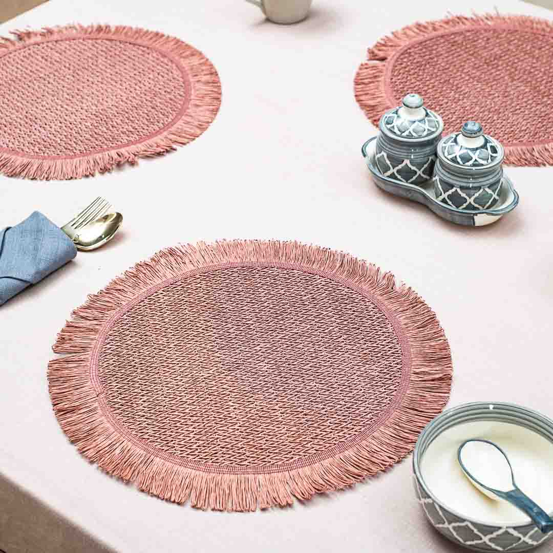 Round Tokyo Frill Design Round Table Mat (16 Inch Round)