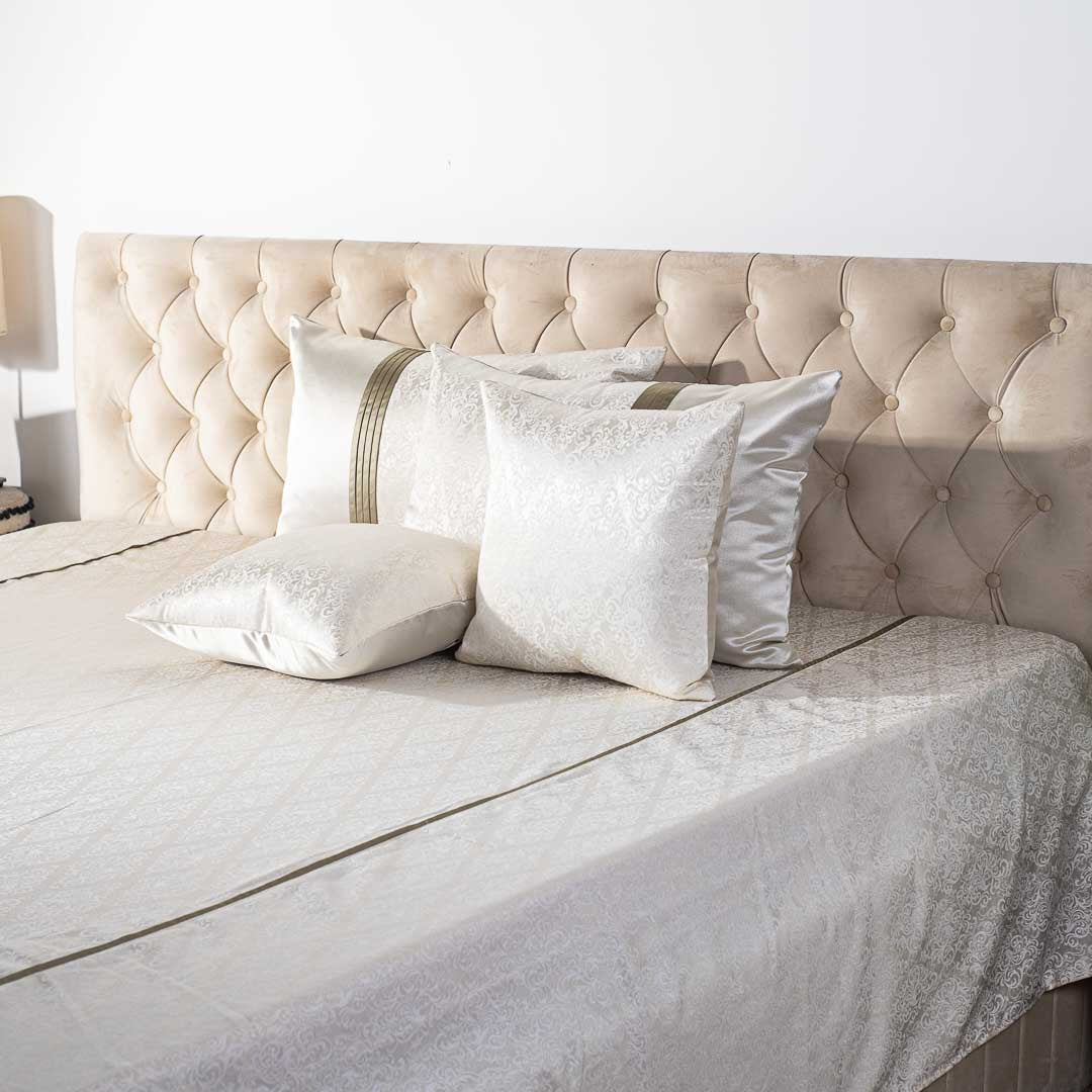 Premium King Size White- Sliver Jacquard Mix (1+2+2) Bed Cover Design Eight