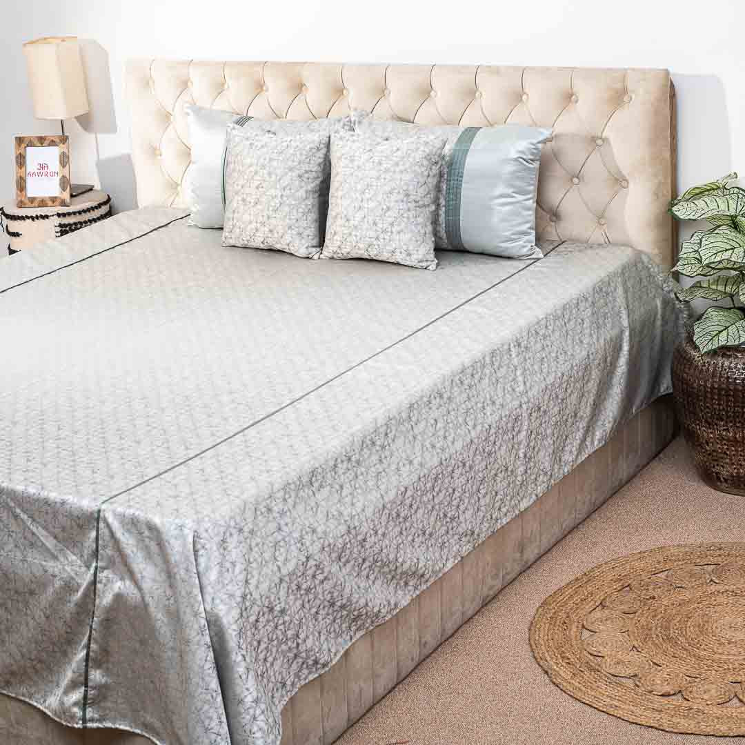 Premium King Size Grey- Silver Jacquard Mix (1+2+2) Bed Cover Design Sixteen