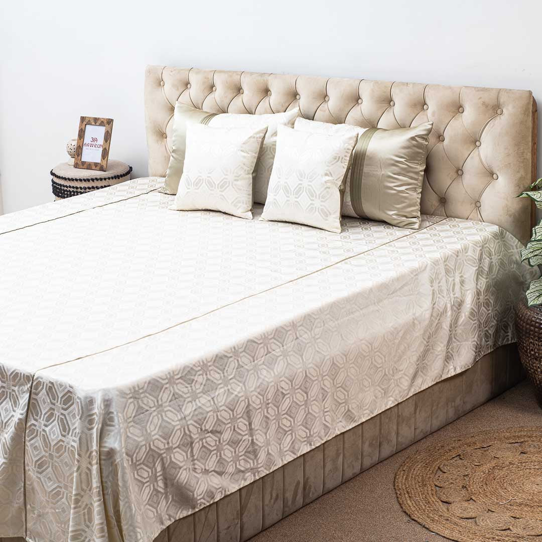 Premium King Size White Jacquard Mix (1+2+2) Bed Cover Design Twenty Six