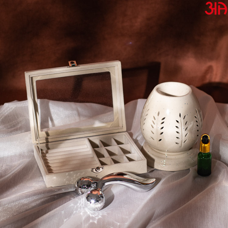 Set of Jewellery Box, Diffuser and Face Tool Massager