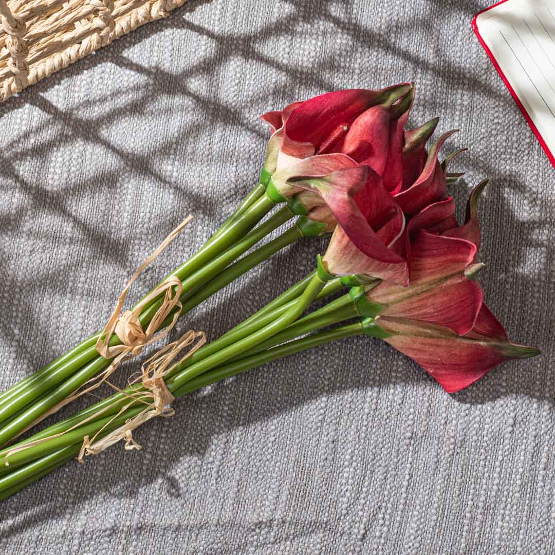 Red Artificial Flower Bunch –36cm PVC &amp; Nylon