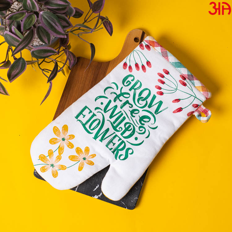 Wild Flowers Printed Cotton Microwave Gloves