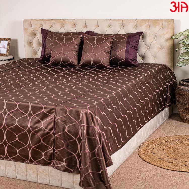 Textured king size bedcover set