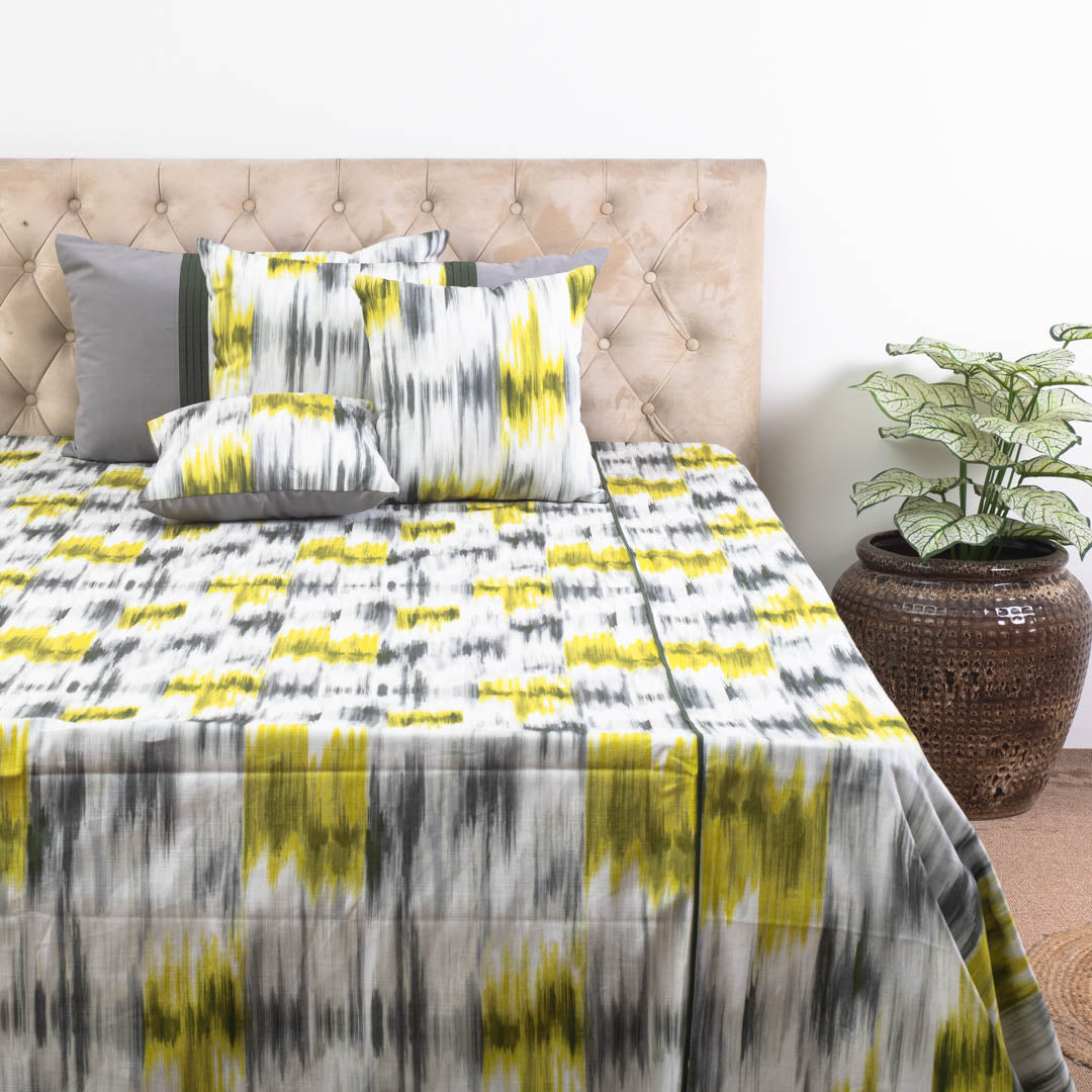 Modern Ikat Accent Cotton Bedspread – 108×108″ | Design 7