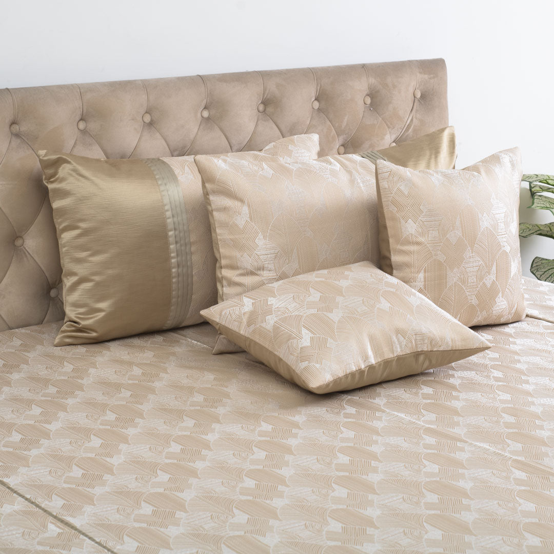 Soft Champagne Leaf Jacquard Bedcover – 100×108″ | Design 37