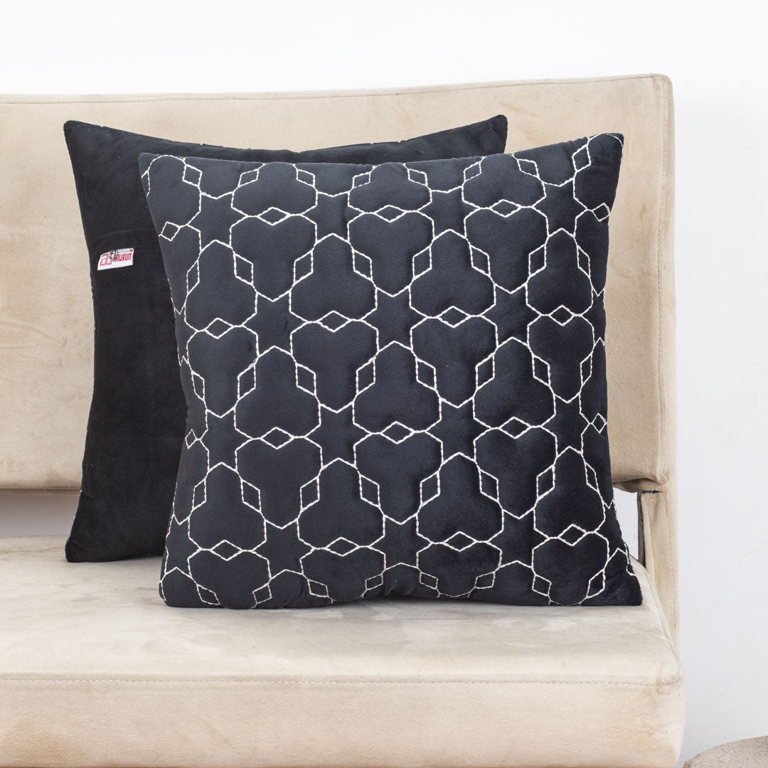 Luxury Geometric Velvet Cushion Cover – 16×16″
