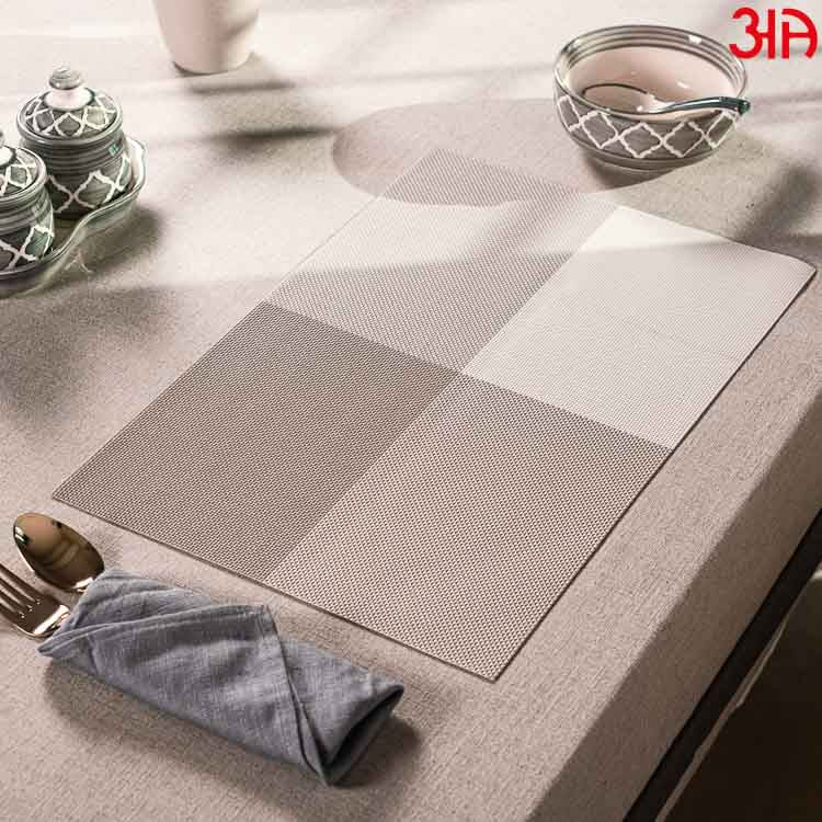 Four Square Pvc Table Mat (2 Pcs Set) (12x18) Inch