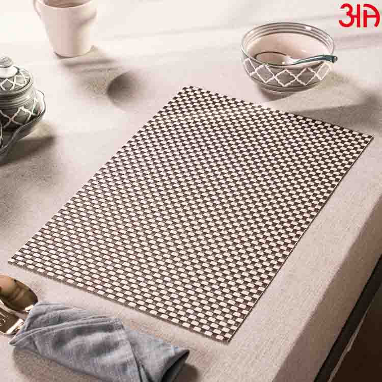 Brown And White Pvc Table Mat (2 Pcs Set) (12x18) Inch