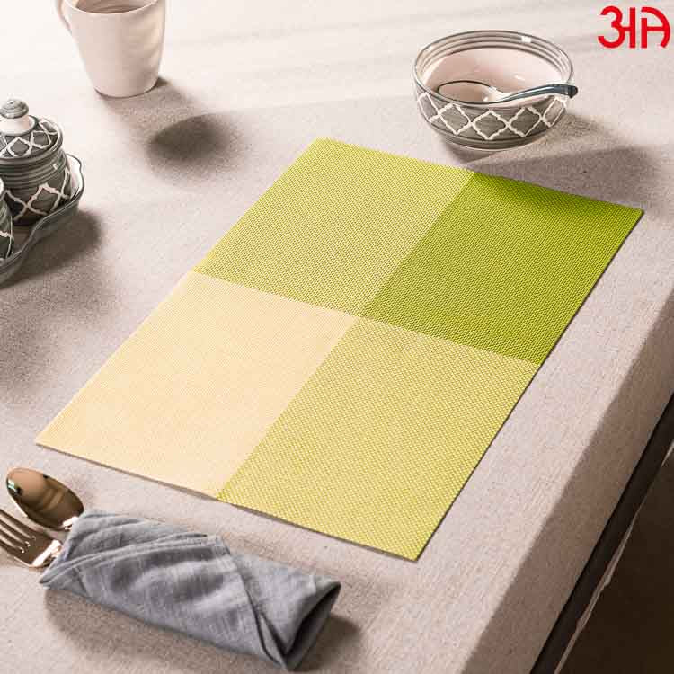 Light Green Four Square Design Pvc Table Mat (2 Pcs Set) (12x18) Inch