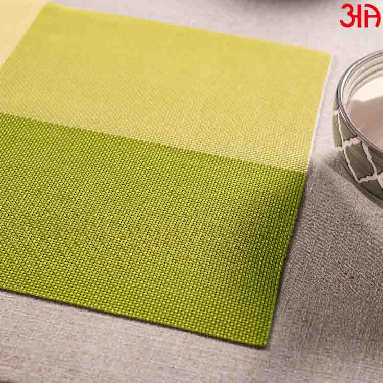 Light Green Four Square Design Pvc Table Mat (2 Pcs Set) (12x18) Inch