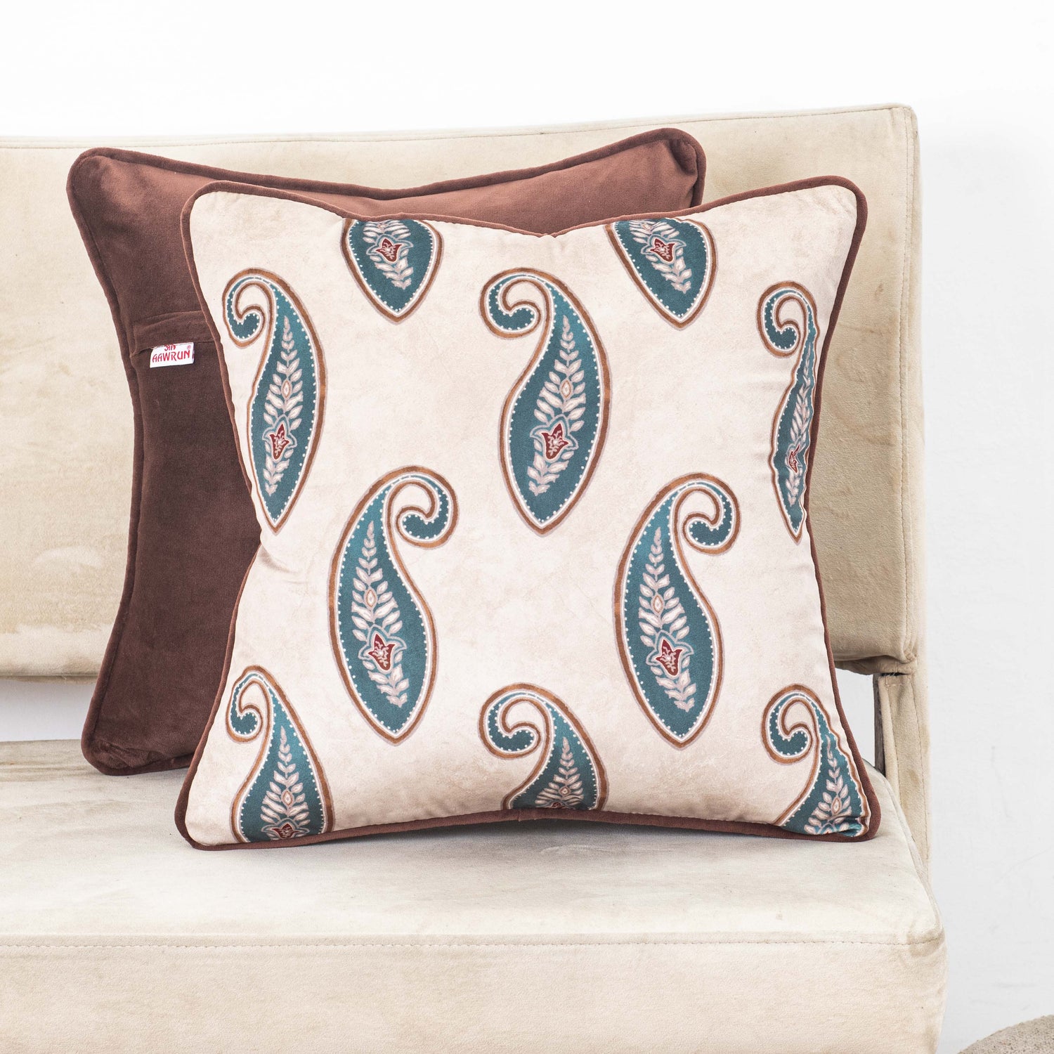 Luxe Velvet Cushion – 16×16-DGN-5