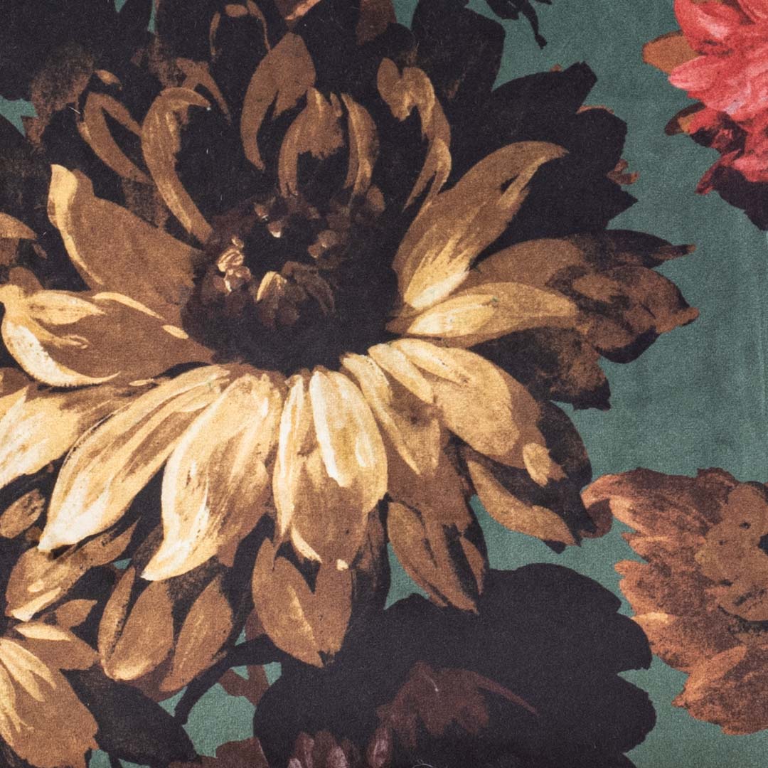 Vintage Bloom Velvet Cushion – 16 × 16 in Dgn-26