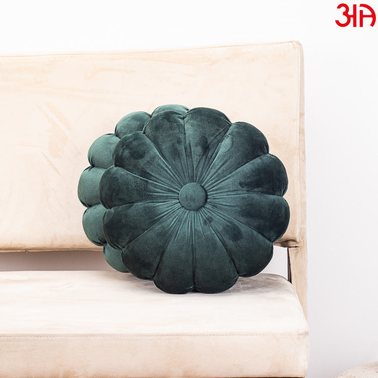 Petal Round Cushion