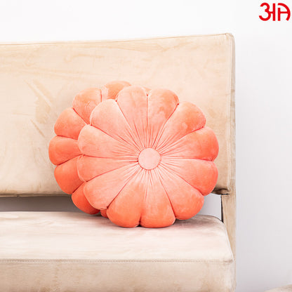 Petal Round Cushion