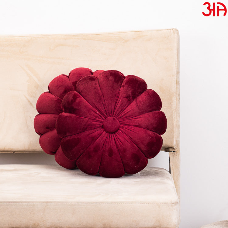 Petal Round Cushion