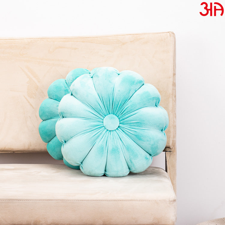 Petal Round Cushion