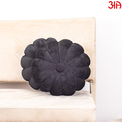 Petal Round Cushion