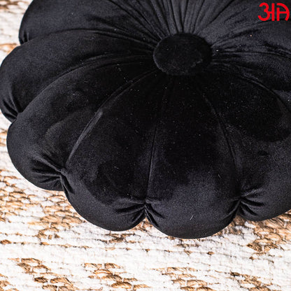 Petal Round Cushion