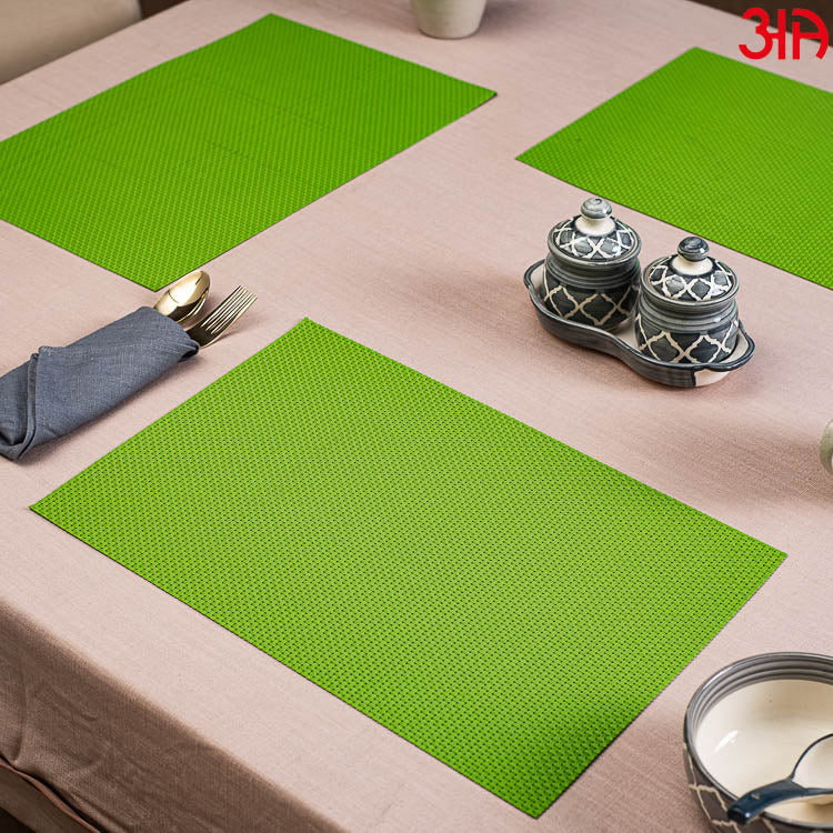 The Grass Green Pvc Table Mat (2Pcs Set) (12x18) Inch