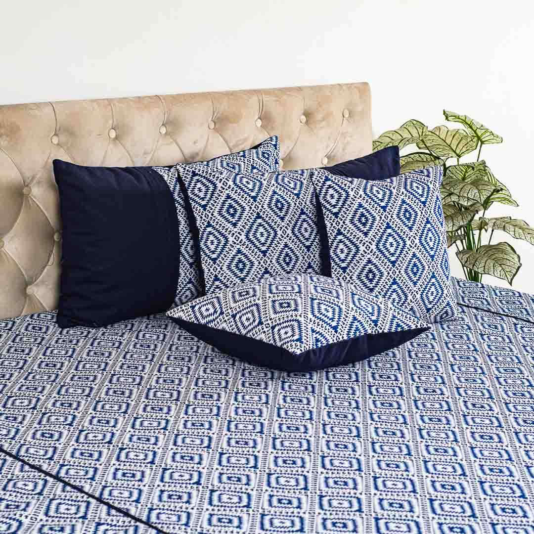 Blue And White Geometric Design Printed King Size (100x108)Inch Bedcover Set (1+2+2)