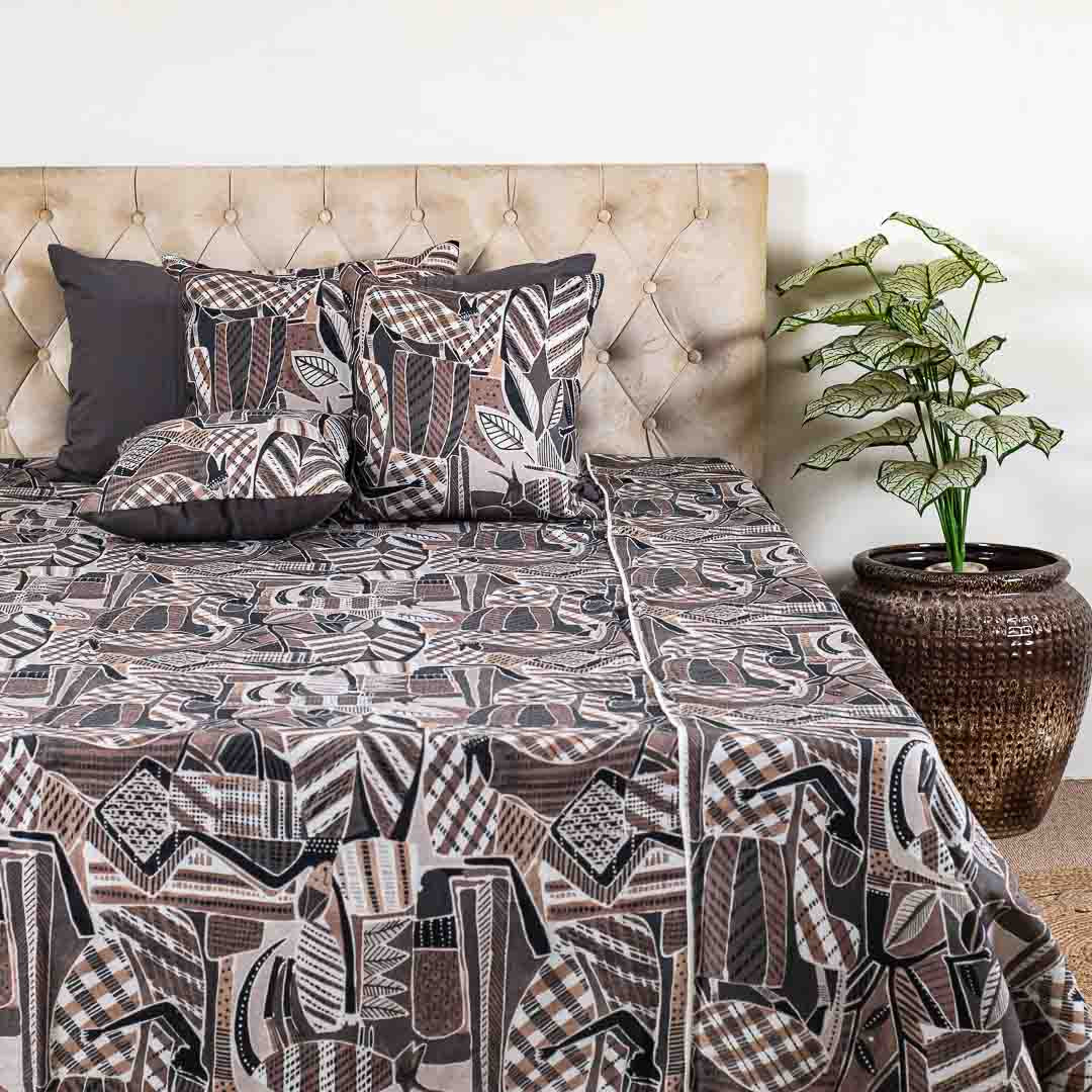 Brown Forest King Size (100x108)-Inch Bedcover Set (1+2+2)