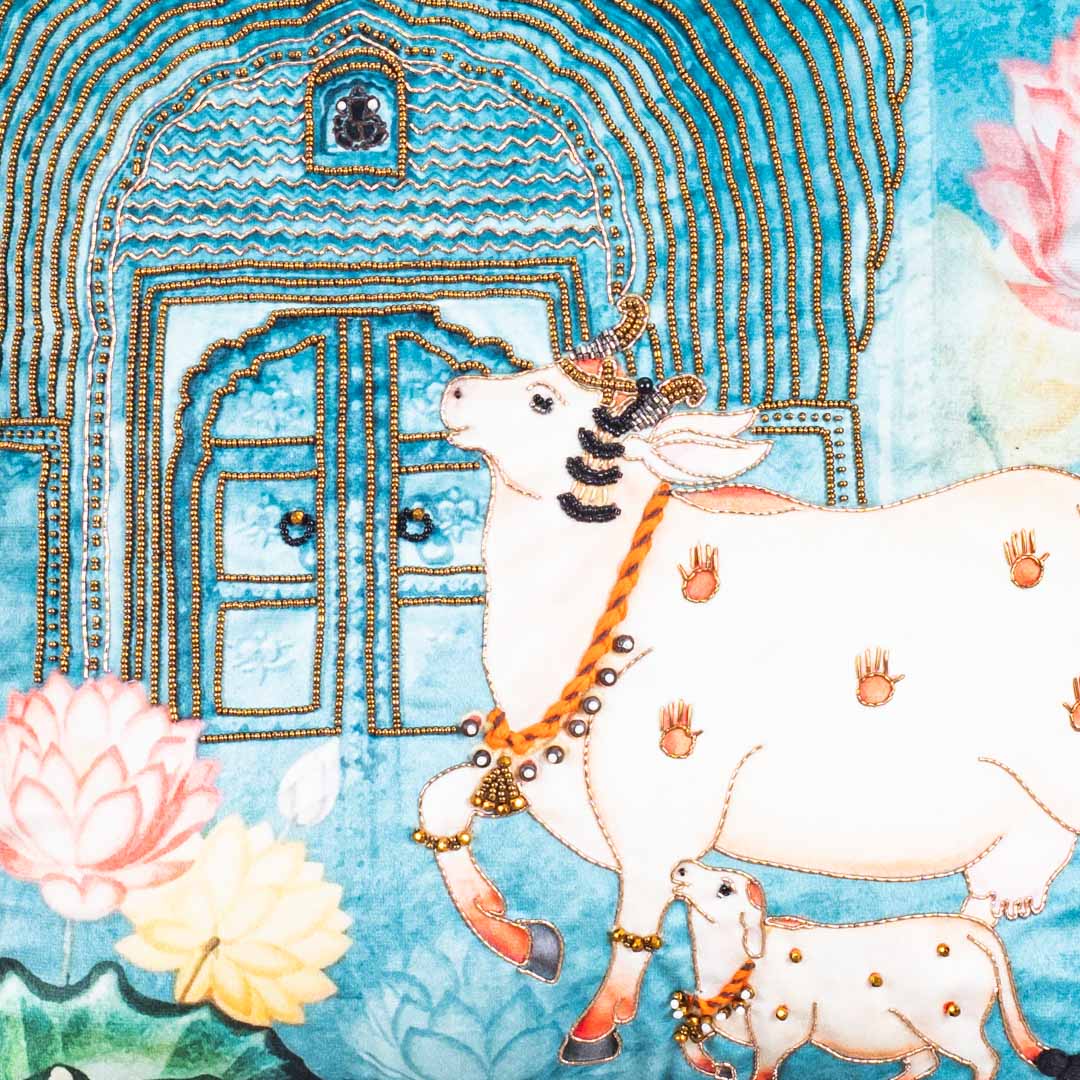 Traditional Cow Artwork Cushion Cover | Premium Home Décor – Aawrun