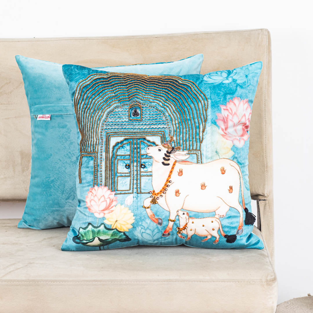 Traditional Cow Artwork Cushion Cover | Premium Home Décor – Aawrun