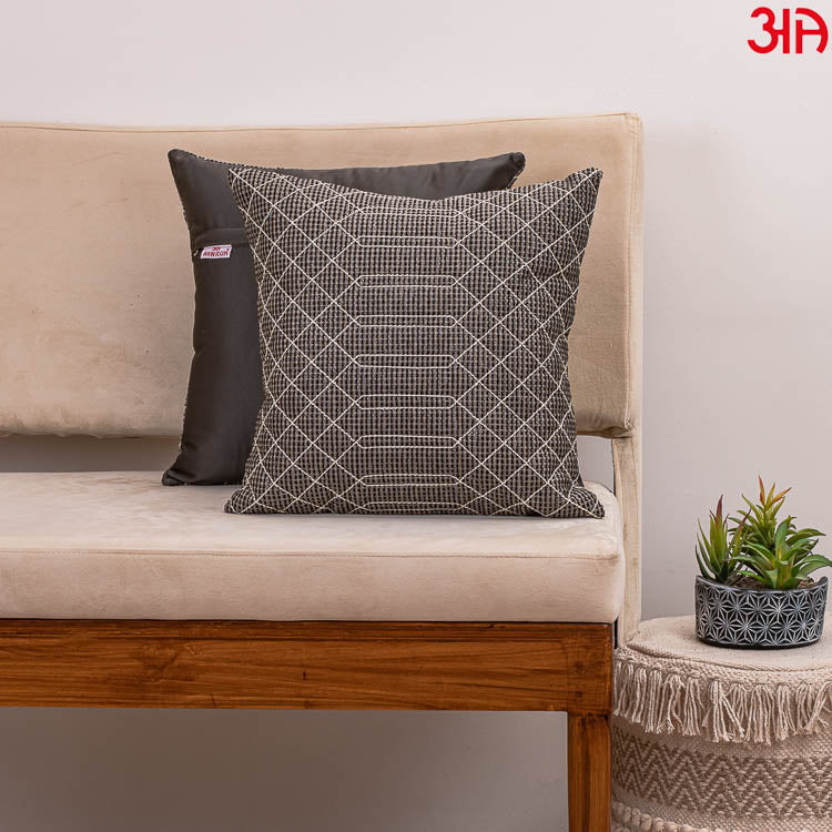 Geometric pattern black cushion2