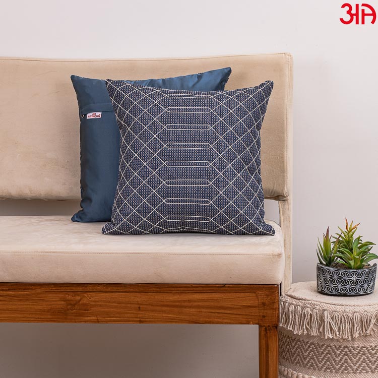 Geometric pattern blue cushion2