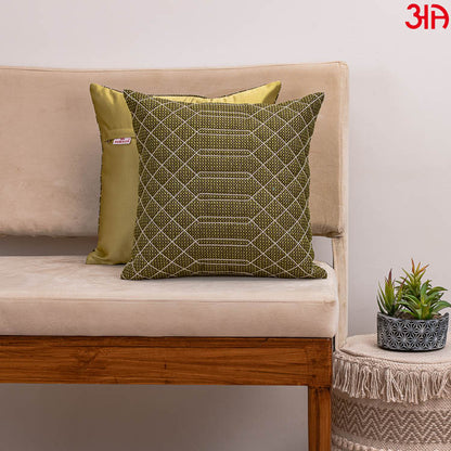 Geometric pattern green cushion2