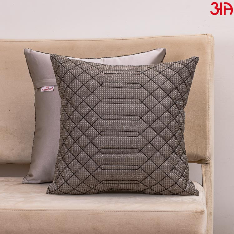 Geometric pattern grey cushion1