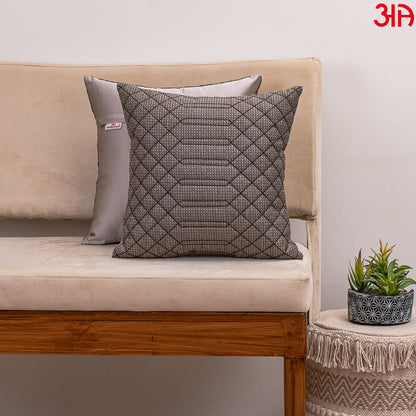 Geometric pattern grey cushion2