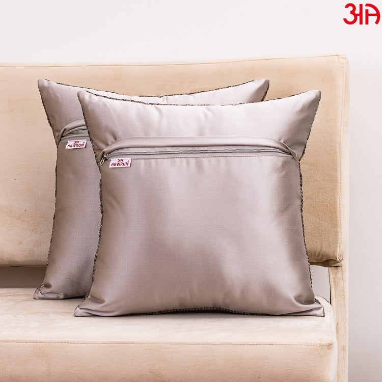 Geometric pattern grey cushion4