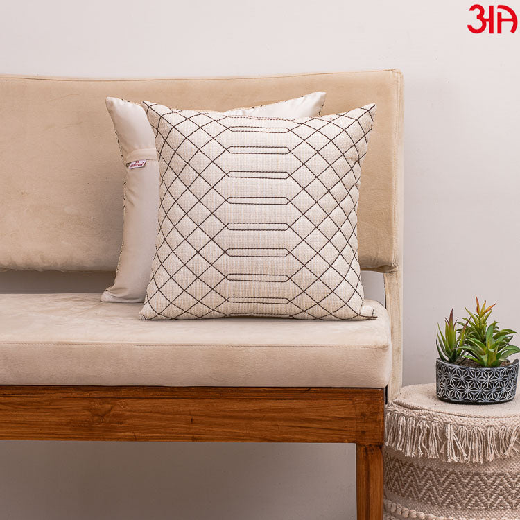 Geometric pattern white cushion2