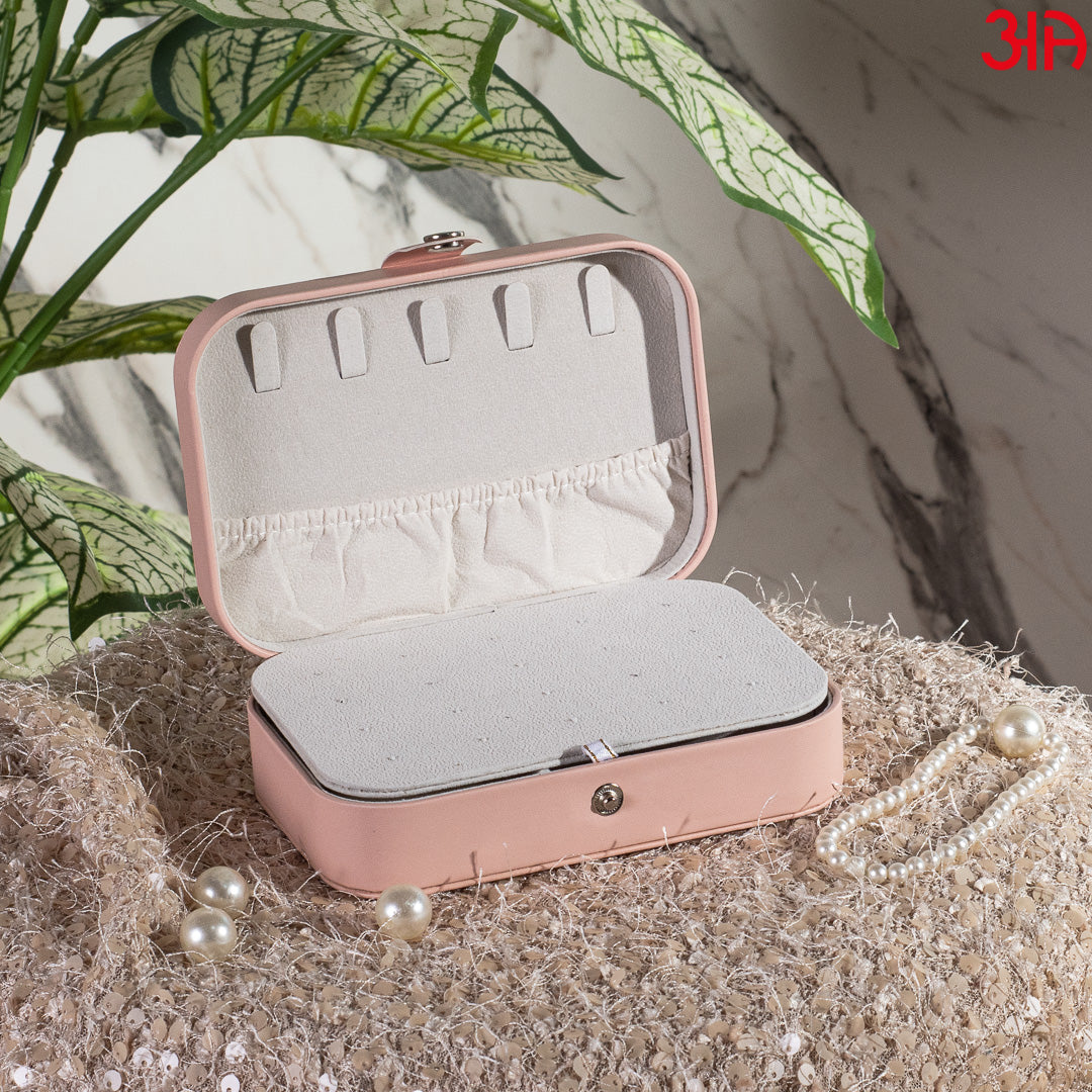 beige portable jewellery box2